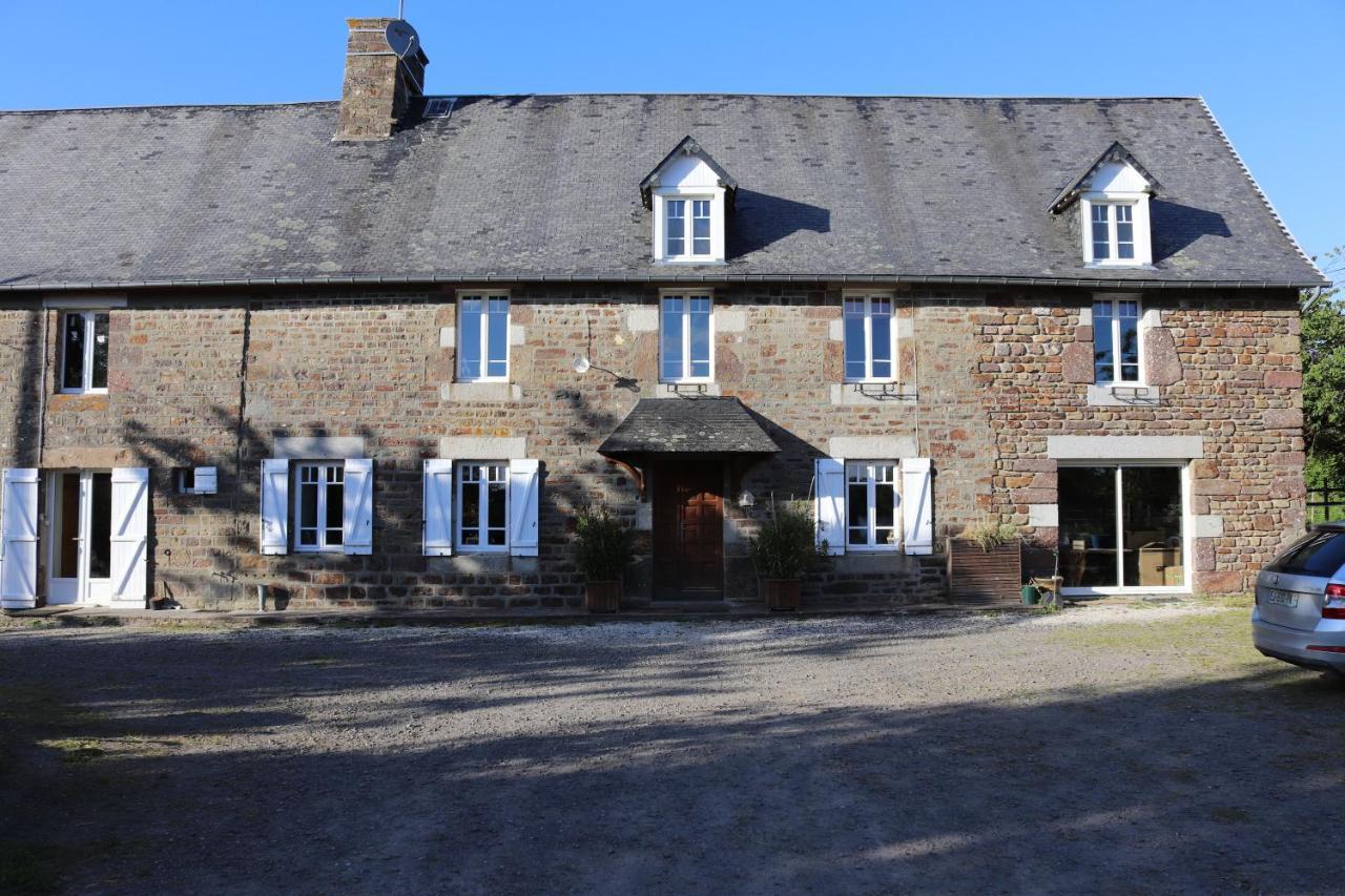 Decouverte D'Un Haras Proche Du Mont St Michel Hambye Exterior photo